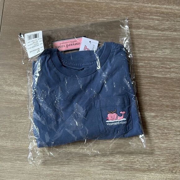 Vineyard Vine Reindeer Whale & Sleigh Moonshine Color 3T NWT in packaging - Picture 3 of 4